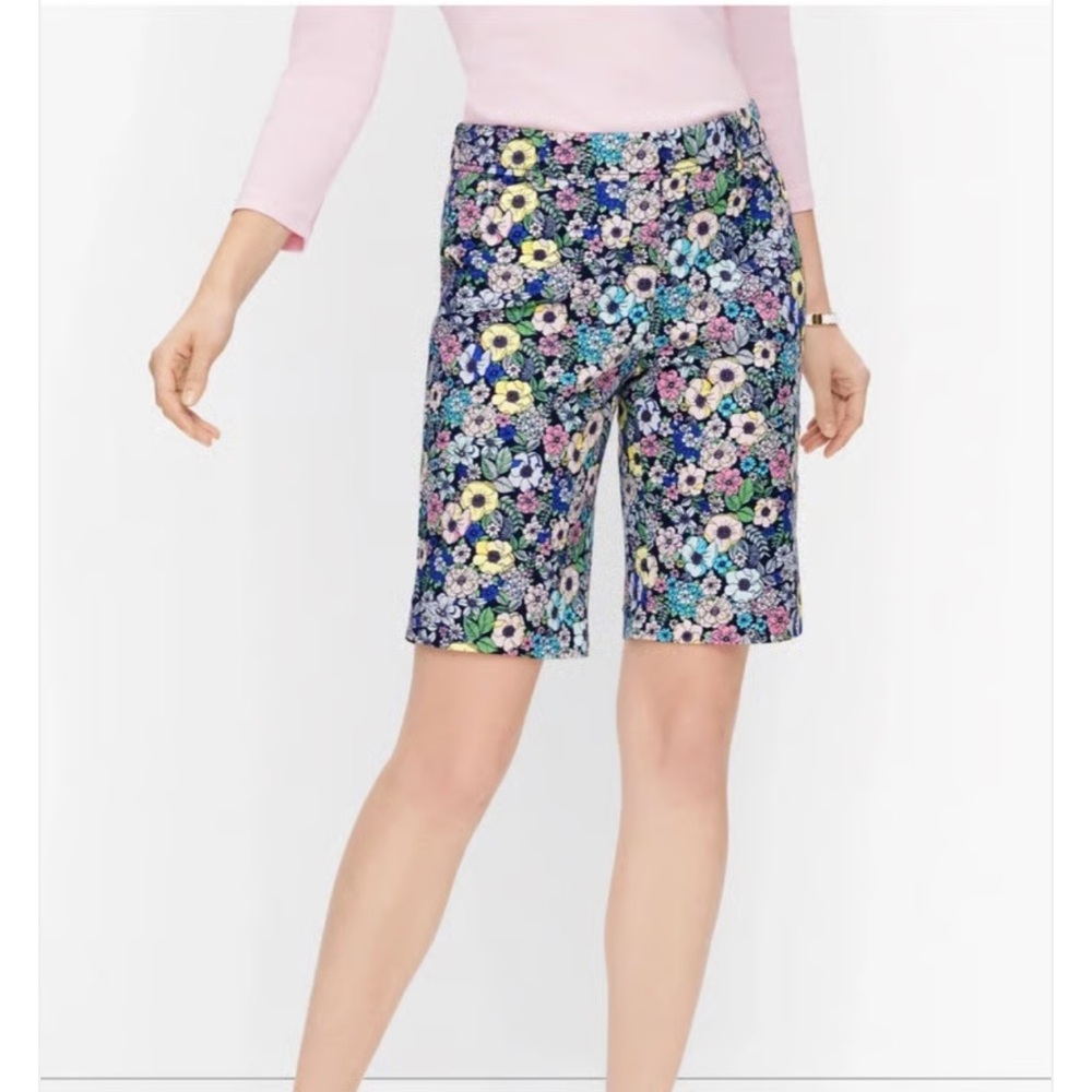 ✅ Talbots sz 8 Multicolor Flat Front Floral Print Perfect Bermuda Shorts stretch